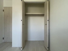【神奈川県/横浜市泉区中田南】泉区中田南2丁目　新築戸建　3号棟/全3棟 収納：洋室約5.1帖　北西側