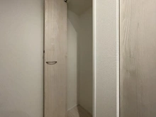 【神奈川県/横浜市泉区中田南】泉区中田南2丁目　新築戸建　3号棟/全3棟 収納：玄関