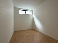 【神奈川県/茅ヶ崎市香川】茅ヶ崎市香川1丁目5期　新築戸建　1号棟/全2棟 サービスルーム(納戸)：約5.0帖　洋室6.8帖の隣