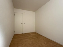 【神奈川県/茅ヶ崎市香川】茅ヶ崎市香川1丁目5期　新築戸建　1号棟/全2棟 サービスルーム(納戸)：約5.0帖　洋室6.8帖の隣