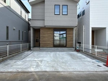 【神奈川県/茅ヶ崎市香川】茅ヶ崎市香川1丁目5期　新築戸建　1号棟/全2棟 駐車場：写真中央　1号棟(左)/全2棟