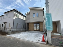 【神奈川県/茅ヶ崎市香川】茅ヶ崎市香川1丁目5期　新築戸建　1号棟/全2棟 外観：写真中央　1号棟(左)/全2棟