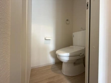 【神奈川県/茅ヶ崎市香川】茅ヶ崎市香川1丁目5期　新築戸建　2号棟/全2棟 トイレ：1F