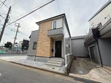 【神奈川県/茅ヶ崎市香川】茅ヶ崎市香川1丁目5期　新築戸建　2号棟/全2棟 外観：写真中央　2号棟/全2棟