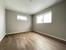 【神奈川県/茅ヶ崎市香川】茅ヶ崎市香川5丁目　新築戸建　2号棟/全10棟 サービスルーム（納戸）：約7.8帖