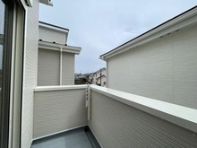 【神奈川県/茅ヶ崎市香川】茅ヶ崎市香川5丁目　新築戸建　2号棟/全10棟 バルコニー