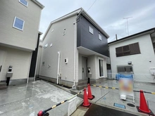 【神奈川県/茅ヶ崎市香川】茅ヶ崎市香川5丁目　新築戸建　2号棟/全10棟 外観：写真中央　2号棟/全10棟
