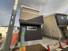 【神奈川県/茅ヶ崎市香川】茅ヶ崎市香川5丁目　新築戸建　3号棟/全10棟 外観：写真中央（3号棟/全10棟）