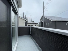 【神奈川県/茅ヶ崎市香川】茅ヶ崎市香川5丁目　新築戸建　3号棟/全10棟 バルコニー