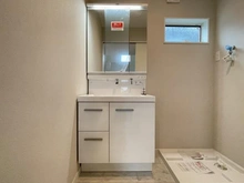 【神奈川県/茅ヶ崎市香川】茅ヶ崎市香川5丁目　新築戸建　8号棟/全10棟 洗面所