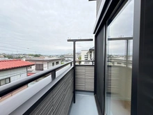 【神奈川県/横浜市戸塚区平戸町】戸塚区平戸町　新築戸建　A号棟/全2棟 バルコニー