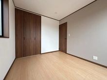 【神奈川県/横浜市戸塚区平戸町】戸塚区平戸町　新築戸建　B号棟/全2棟 洋室：約5.2帖　キッチン上