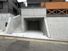 【神奈川県/横浜市戸塚区平戸町】戸塚区平戸町　新築戸建　B号棟/全2棟 駐車場