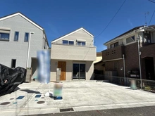 【神奈川県/横浜市泉区和泉中央南】泉区和泉中央南2丁目　新築戸建　1号棟/全5棟 外観：全5棟　写真中央
