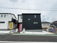 【神奈川県/横浜市戸塚区平戸】戸塚区平戸2丁目　新築戸建　2号棟/全2棟 外観：写真中央　2号棟/全2棟