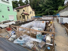【神奈川県/横浜市戸塚区戸塚町】戸塚区戸塚町　新築戸建　2号棟/全3棟 建築中の外観：2号棟(手前)/全3棟
