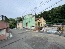 【神奈川県/横浜市戸塚区戸塚町】戸塚区戸塚町　新築戸建　2号棟/全3棟 前面道路