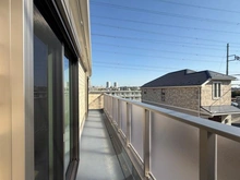 【神奈川県/横浜市戸塚区前田町】戸塚区前田町　新築戸建　1号棟/全3棟 バルコニー