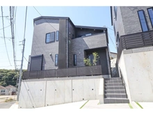 【神奈川県/横浜市戸塚区平戸】戸塚区平戸5丁目　新築戸建　1号棟/全2棟 アプローチ