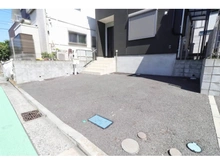 【神奈川県/横浜市保土ケ谷区法泉】保土ケ谷区法泉2丁目　中古戸建 駐車場