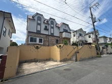 【大阪府/箕面市外院】箕面市外院　中古戸建 外観：一区画　中央