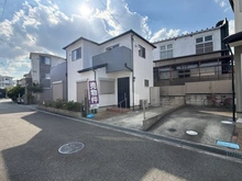 【大阪府/箕面市稲】箕面市稲3丁目中古戸建 外観：写真中央