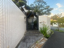 【大阪府/吹田市高野台】吹田市高野台三丁目　中古戸建 アプローチ