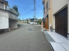 【大阪府/箕面市外院】箕面市外院三丁目　中古戸建 前面道路