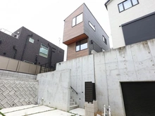 【大阪府/吹田市千里山西】千里山西三丁目　戸建 外観