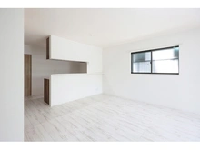 【大阪府/吹田市千里丘中】吹田市千里丘中　中古戸建 リビング・ダイニング