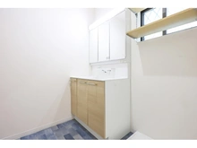 【大阪府/吹田市千里丘中】吹田市千里丘中　中古戸建 洗面所