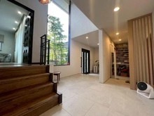 【兵庫県/西宮市苦楽園一番町】西宮市苦楽園一番町　中古戸建 玄関