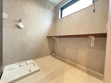 【神奈川県/横浜市青葉区美しが丘】青葉区美しが丘3丁目　中古戸建 洗濯機置き場