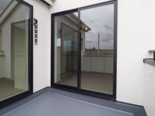 【神奈川県/横浜市青葉区鴨志田町】青葉区鴨志田町　新築戸建　2号棟 バルコニー