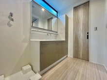 【神奈川県/横浜市青葉区青葉台】青葉区青葉台2丁目　新築戸建　1号棟 洗面所