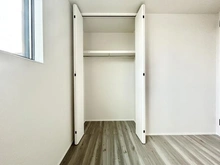 【神奈川県/横浜市青葉区青葉台】青葉区青葉台2丁目　新築戸建　1号棟 収納：約6.0帖洋室内