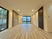 【神奈川県/横浜市青葉区青葉台】青葉区青葉台2丁目　新築戸建　2号棟 LDK：約22.0帖