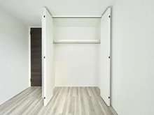 【神奈川県/横浜市青葉区青葉台】青葉区青葉台2丁目　新築戸建　2号棟 収納：約6.0帖洋室内