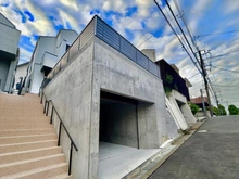 【神奈川県/横浜市青葉区青葉台】青葉区青葉台2丁目　新築戸建　2号棟 外観：全2棟現場　2号棟