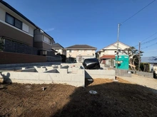 【神奈川県/横浜市青葉区藤が丘】青葉区藤が丘2丁目新築戸建て 2号棟 建築中の外観：全2棟 手前側