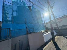 【神奈川県/横浜市青葉区大場町】横浜市青葉区大場町2期 新築戸建て 建築中の外観：全1棟正面