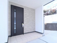 【神奈川県/大和市下鶴間】大和市下鶴間5期　新築戸建て　No.3 玄関