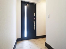 【神奈川県/大和市下鶴間】大和市下鶴間5期　新築戸建て　No.4 玄関