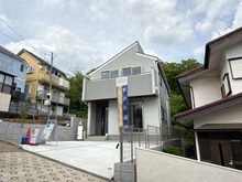 【神奈川県/横浜市瀬谷区東野台】瀬谷区東野台　新築戸建て  2号棟 外観：全2棟／正面