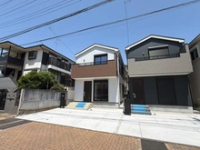 【神奈川県/相模原市中央区横山】相模原市中央区横山4丁目1期　新築戸建てNo.1 外観：全二棟左側（写真中央）