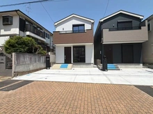 【神奈川県/相模原市中央区横山】相模原市中央区横山4丁目1期　新築戸建てNo.1 外観：全二棟左側（写真中央）