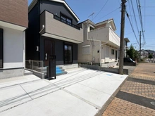 【神奈川県/相模原市中央区横山】相模原市中央区横山4丁目1期　新築戸建てNo.2 外観：全二棟右側（写真中央）