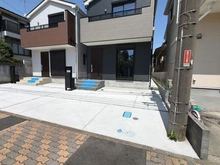 【神奈川県/相模原市中央区横山】相模原市中央区横山4丁目1期　新築戸建てNo.2 駐車場：全二棟右側（写真中央）