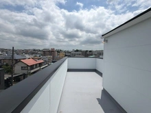 【神奈川県/横浜市青葉区青葉台】青葉区青葉台2丁目　青葉台II 新築戸建て　A棟 ルーフバルコニー