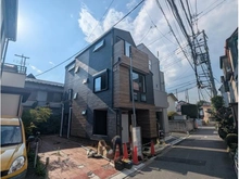 【東京都/文京区小日向】文京区小日向3丁目新築戸建 建築中の外観：写真中央